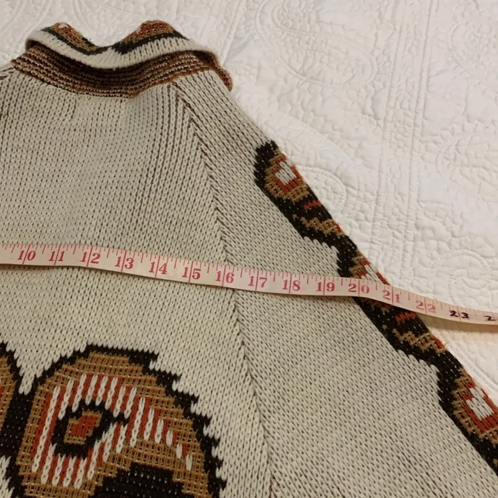Vintage 1960-70’s Sturbridge Native American Cream Pattern Cape Buttons SzMedium - Picture 13 of 13